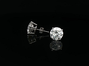 9K WG Lab Grown 8.00ct