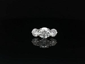 9K WG Lab Grown 5-5.99ct