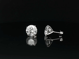 9K WG Lab Grown IGI 8-8.99ct