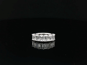 Emerald 9K WG Lab Grown 2-2.99ct